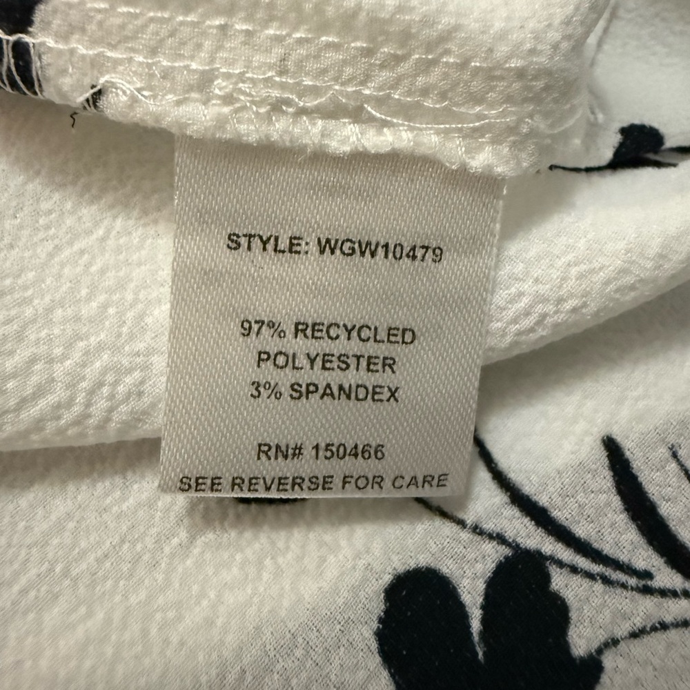 41 Hawthorn White Blouse with Black Floral Design - Picture 4 of 4